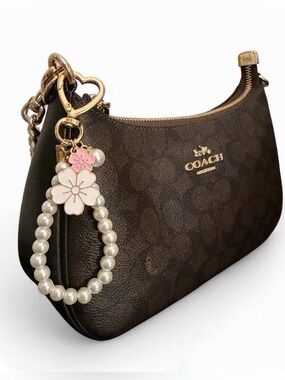 Pearl Beaded Flower Wristlet Keychain